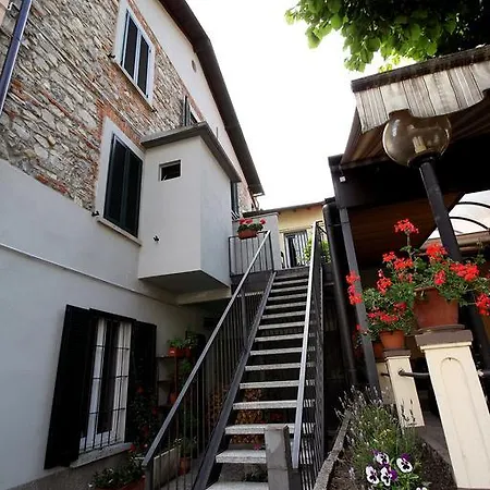 Pensjonat Chalet Del Tiglio Como